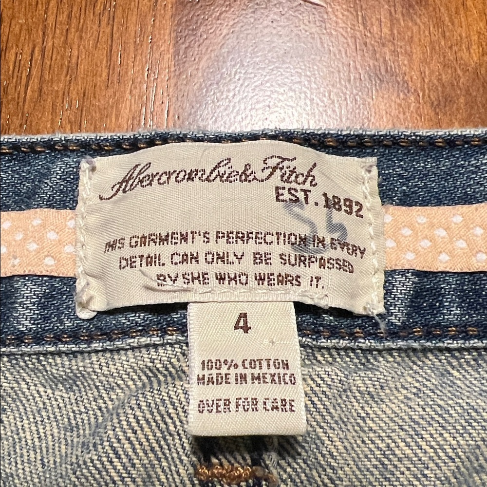 Y2K Abercrombie Low-Rise Cropped Jeans Size 4 - Picture 4 of 16